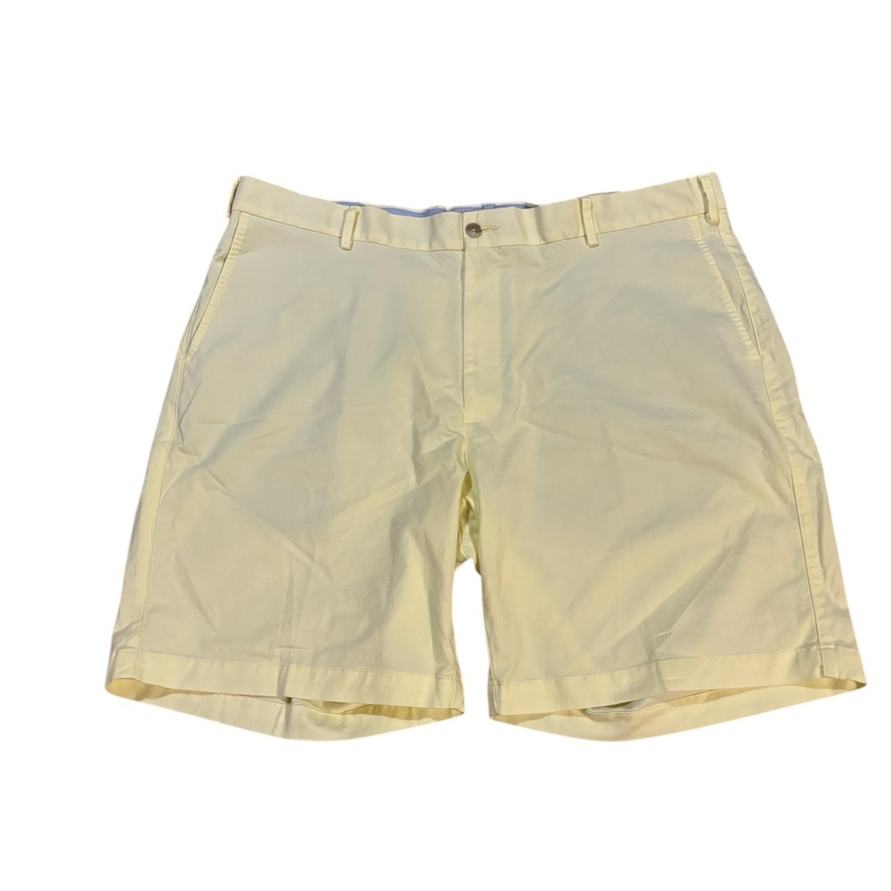 Peter Millar Soft Touch Twill Shorts Yellow Size 40
